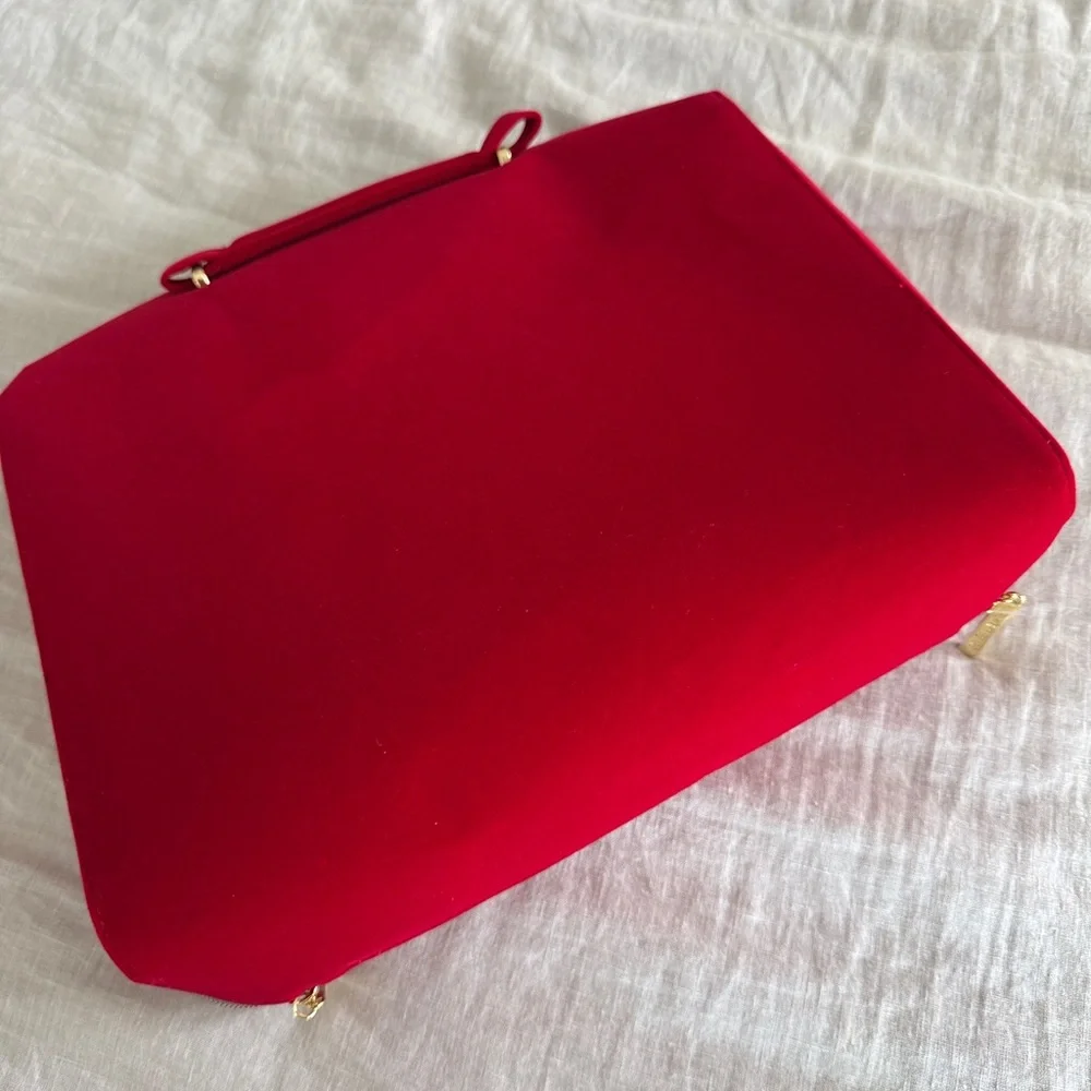 Estée Lauder Red Velvet Holiday Train Case Makeup Bag (Case Only)